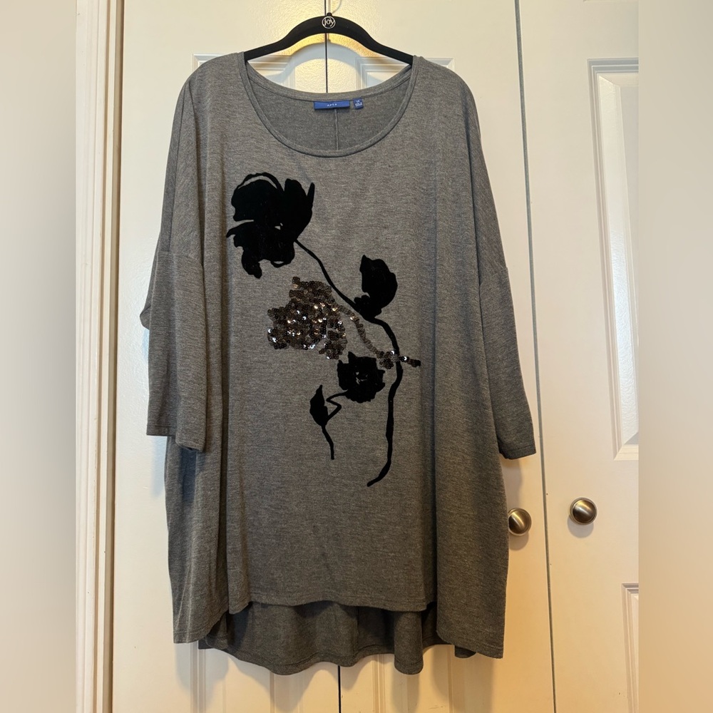 Apt 9 Gray Floral Velour Blouse 2X Soft Romantic Dressy Top‎
